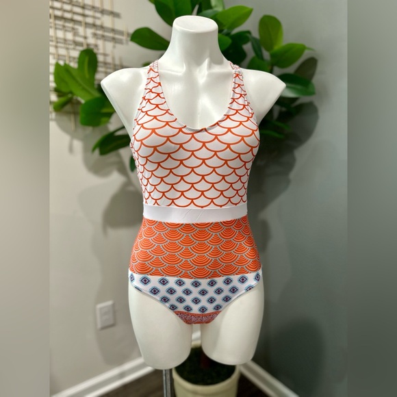 NEW CUPSHE Women's One-piece Swim High Waisted Swimwear Fish Scale Print - Picture 1 of 6